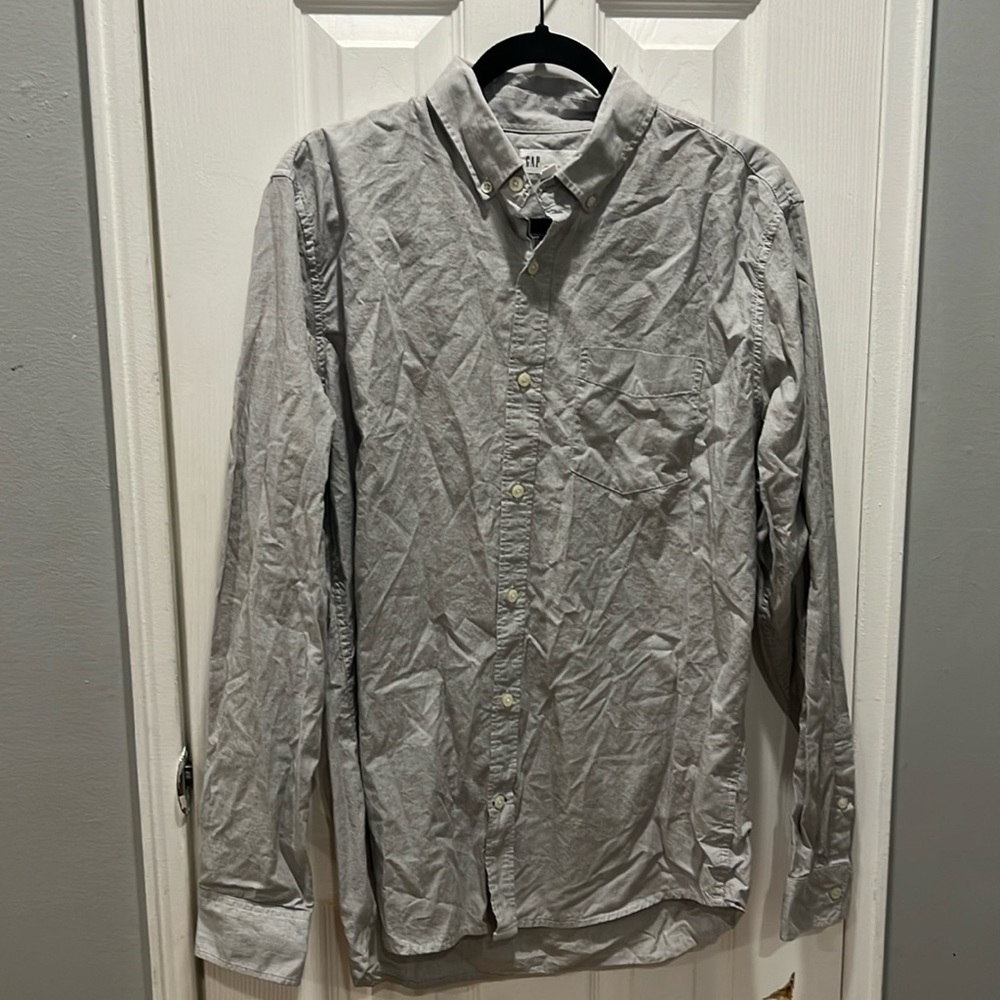 Gap Men’s long sleeve button down, gray. m